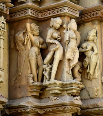 Taş oyma heykelleri Javari Tapınağı, Khajuraho, Madhya Pradesh, Hindistan, UNESCO dünya mirası alanı
