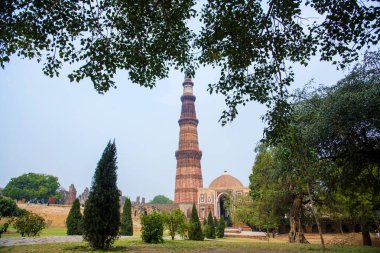 Kutub Minar, en uzun minare UNESCO Dünya Mirası Sitesi, Yeni Delhi, Hindistan