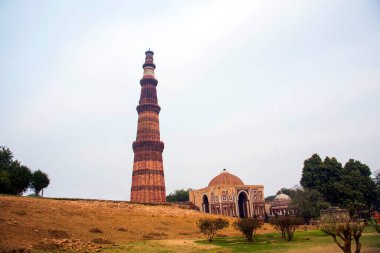 Kutub Minar, en uzun minare UNESCO Dünya Mirası Sitesi, Yeni Delhi, Hindistan