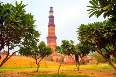 Kutub Minar, en uzun minare UNESCO Dünya Mirası Sitesi, Yeni Delhi, Hindistan