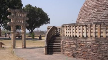 Sanchi Stupa, UNESCO Dünya Mirası Bölgesi İmparator Ashoka tarafından inşa edilen 2200 yıllık bir Budist anıtı..