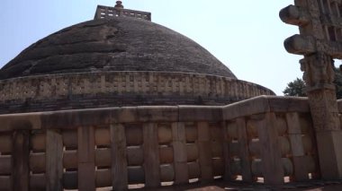 Sanchi Stupa, UNESCO Dünya Mirası Bölgesi İmparator Ashoka tarafından inşa edilen 2200 yıllık bir Budist anıtı..