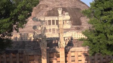 Sanchi Stupa, UNESCO Dünya Mirası Bölgesi İmparator Ashoka tarafından inşa edilen 2200 yıllık bir Budist anıtı..