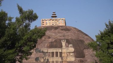 Sanchi Stupa, UNESCO Dünya Mirası Bölgesi İmparator Ashoka tarafından inşa edilen 2200 yıllık bir Budist anıtı..