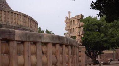 Sanchi stupa, UNESCO tarafından Dünya Mirası olarak listelenen Budist anıtlar, İmparator Ashoka tarafından inşa edilen 2200 yıllık Budist anıtı, Unesco Dünya Mirası.