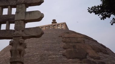 Sanchi stupa, UNESCO tarafından Dünya Mirası olarak listelenen Budist anıtlar, İmparator Ashoka tarafından inşa edilen 2200 yıllık Budist anıtı, Unesco Dünya Mirası.