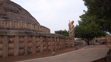 Sanchi stupa, UNESCO tarafından Dünya Mirası olarak listelenen Budist anıtlar, İmparator Ashoka tarafından inşa edilen 2200 yıllık Budist anıtı, Unesco Dünya Mirası.