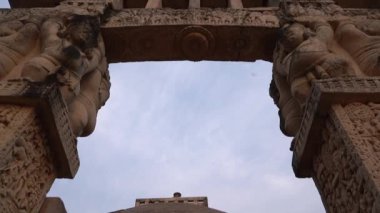 Sanchi stupa, UNESCO tarafından Dünya Mirası olarak listelenen Budist anıtlar, İmparator Ashoka tarafından inşa edilen 2200 yıllık Budist anıtı, Unesco Dünya Mirası.