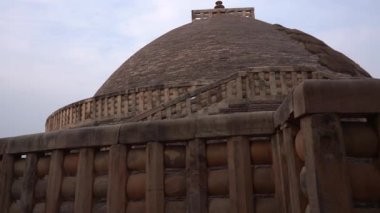 Sanchi stupa, UNESCO tarafından Dünya Mirası olarak listelenen Budist anıtlar, İmparator Ashoka tarafından inşa edilen 2200 yıllık Budist anıtı, Unesco Dünya Mirası.