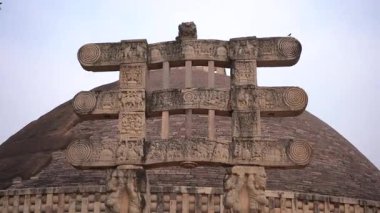 Sanchi stupa, UNESCO tarafından Dünya Mirası olarak listelenen Budist anıtlar, İmparator Ashoka tarafından inşa edilen 2200 yıllık Budist anıtı, Unesco Dünya Mirası.