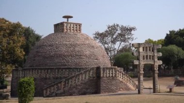 Sanchi stupa, UNESCO tarafından Dünya Mirası olarak listelenen Budist anıtlar, İmparator Ashoka tarafından inşa edilen 2200 yıllık Budist anıtı, Unesco Dünya Mirası.