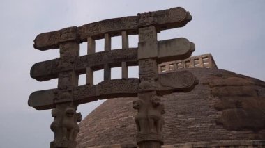 Sanchi stupa, UNESCO tarafından Dünya Mirası olarak listelenen Budist anıtlar, İmparator Ashoka tarafından inşa edilen 2200 yıllık Budist anıtı, Unesco Dünya Mirası.