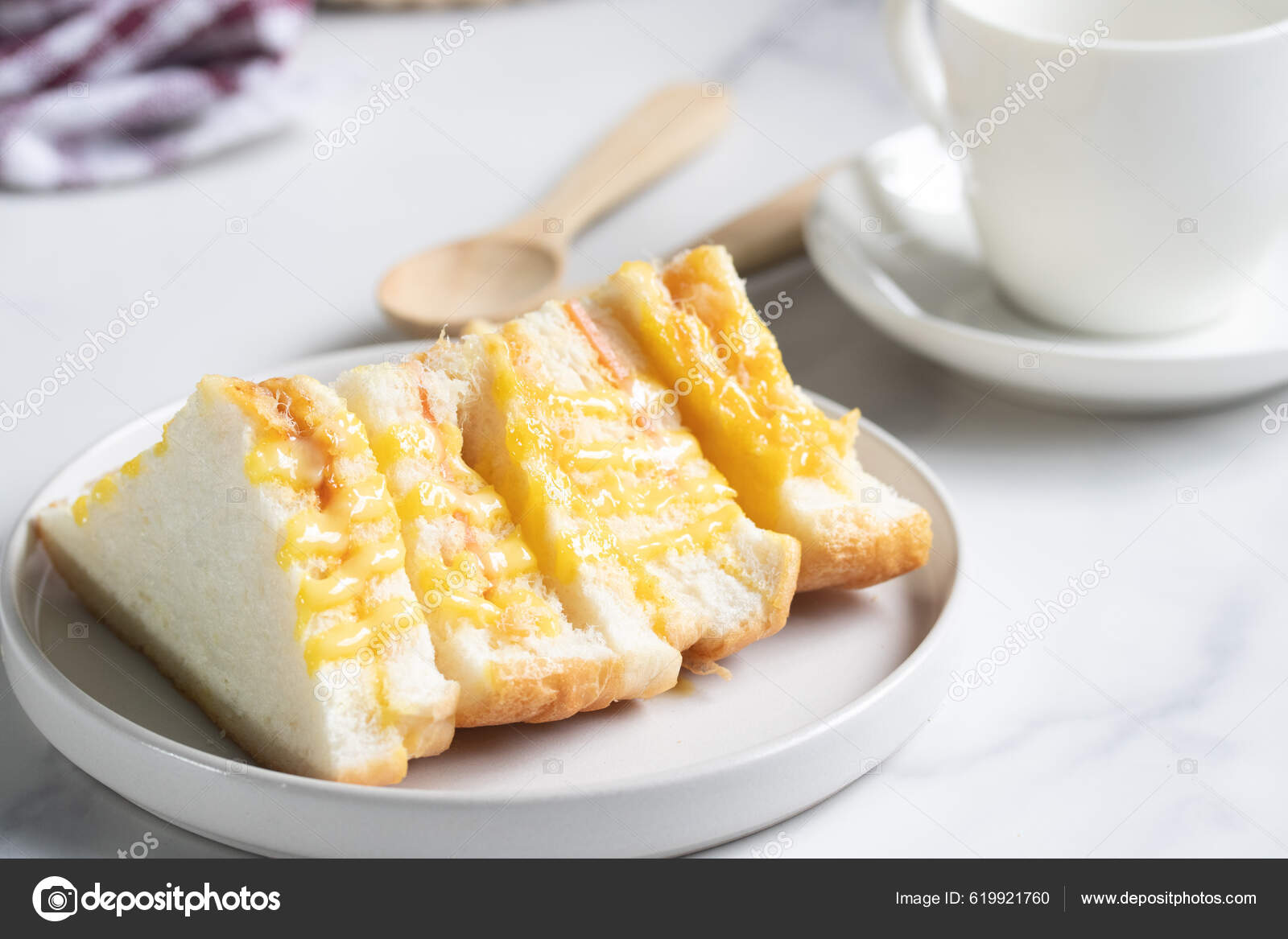 Flossy Pork Sandwich Salad Dressing Stock Photo by ©mangothara 619921760