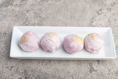 Chinese pastry with taro paste