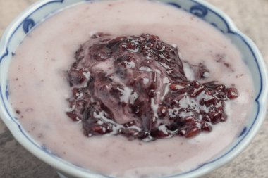 Black sticky rice in coconut milk