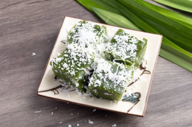 Pandanus Pudding in Sweet Coconut Cream