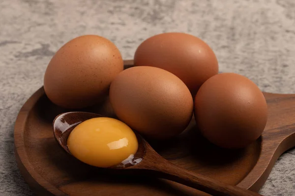 Fresh Chicken Eggs Wooden Plate — Foto de Stock