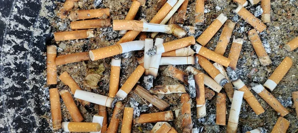 Cigarette Butts Combined Cigarette Disc Concept Many Cigarette Debris Smoking — ストック写真