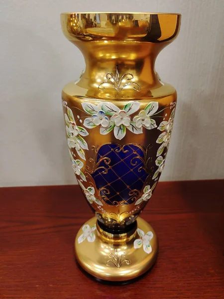 Grand Vase Décoratif Céramique Peinte Dans Des Tons Dorés Sur — Photo