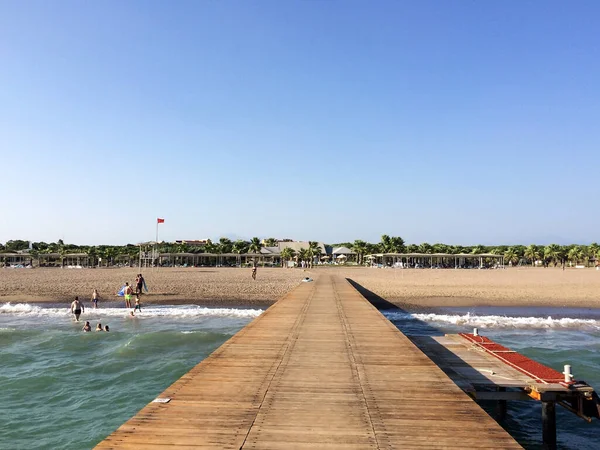 Muelle Mar Perspectiva Con Una Plataforma Madera Playa Para Turistas — Foto de Stock