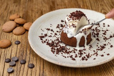 Çikolatalı fondan restoranında tatma.
