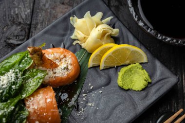 Japon restoranında nefis börekler.