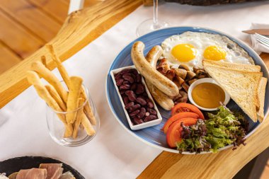 Restoranda nefis bir kahvaltı.