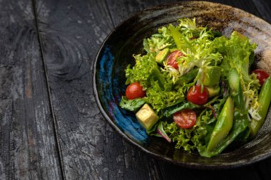 Restoranda nefis bir salata.