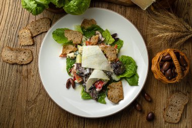 Restoranda nefis bir salata.