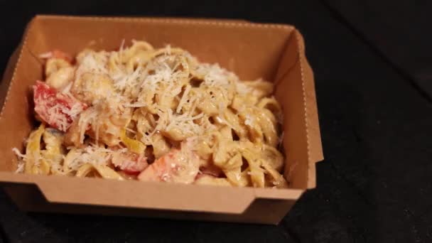 Chef Prepares Seafood Pasta — Stock video