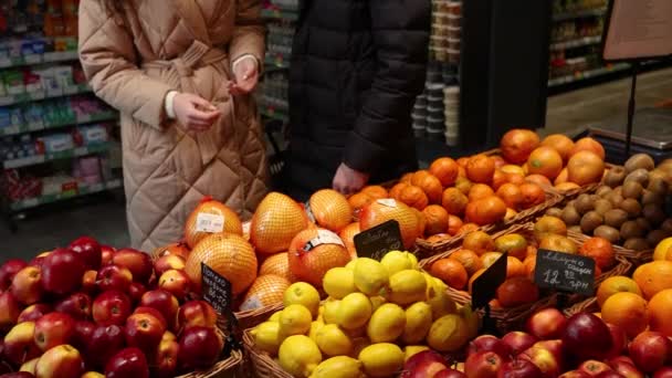 Shelves Fruits Vegetables Supermarket — Stock video