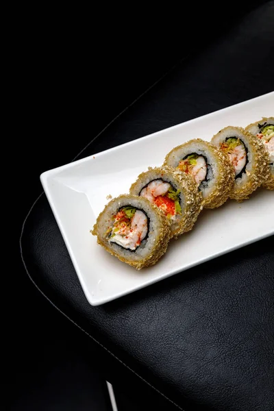 Vynikající Sushi Připravené Šéfkuchařem — Stock fotografie