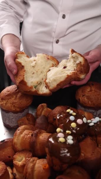 Chef Prepares Easter Cake Kitchen Uses Special Equipment — Stock Video