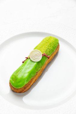 Şeften nefis ekler.