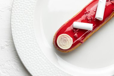 Şeften nefis ekler.