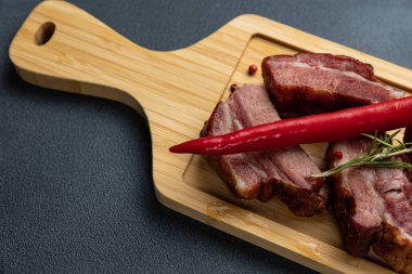 Şefin hazırladığı lezzetli et yemekleri.