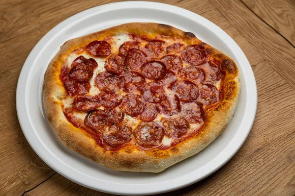 Delicious Italian Pizza Wooden Table — Stock Photo, Image