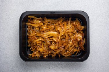 Kara kutularda garnitür. Kargo.