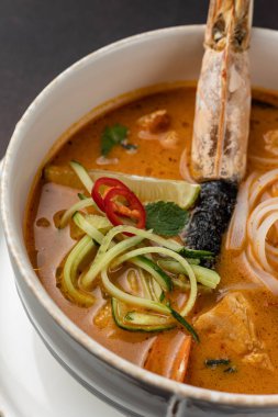 Lokantadan lezzetli bir çorba. Kapat.