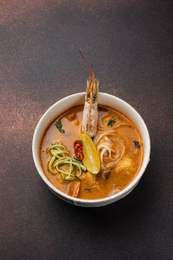 Lokantadan lezzetli bir çorba. Kapat.