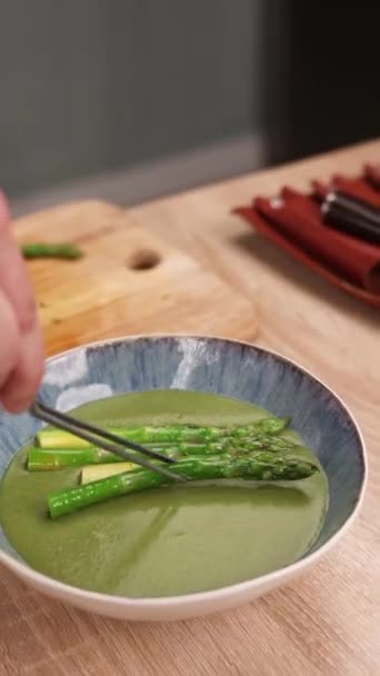 Chef Prepares Spinach Soup Asparagus Kitchen Close — Stock Video