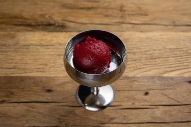 Şekerleme dükkanında nefis bir dondurma. Yakın plan.