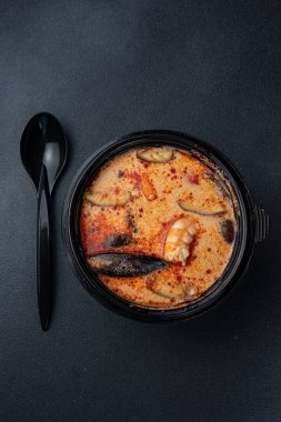 Lezzetli yemek servisi. Kapat.