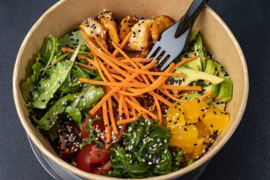 Lezzetli yemek servisi. Kapat.