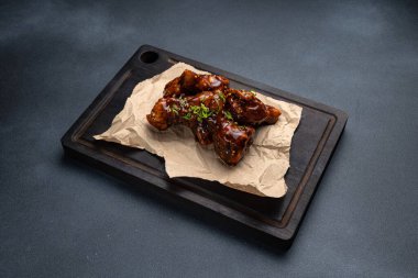 Lokantada nefis et yemeği. 