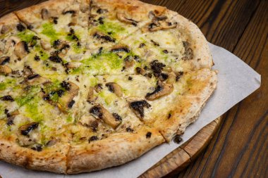 Lokantada nefis İtalyan pizzası