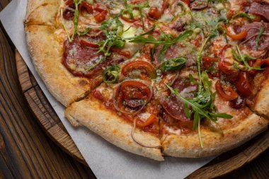 Lokantada nefis İtalyan pizzası