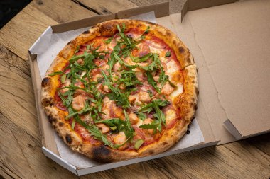 Lokantada nefis İtalyan pizzası