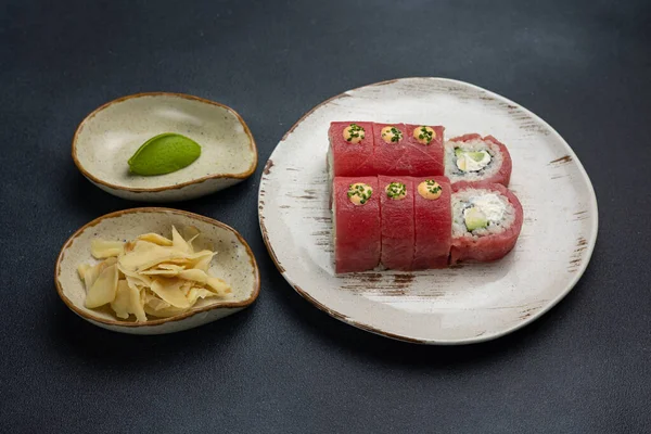 Νόστιμο Ρολό Τόνου Ιαπωνική Κουζίνα Κλείσε — Φωτογραφία Αρχείου