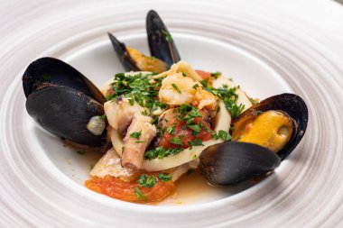 Lokantadaki şeften lezzetli bir çorba.